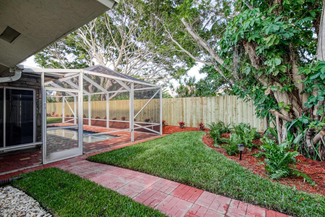Coastal Bliss Villa Juno Beach Exterior photo